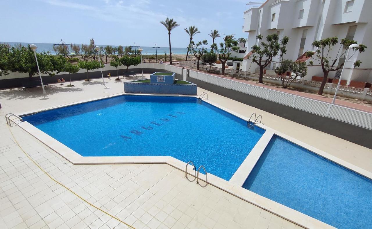 Apartamento en la playa con piscina Peñíscola Exterior foto